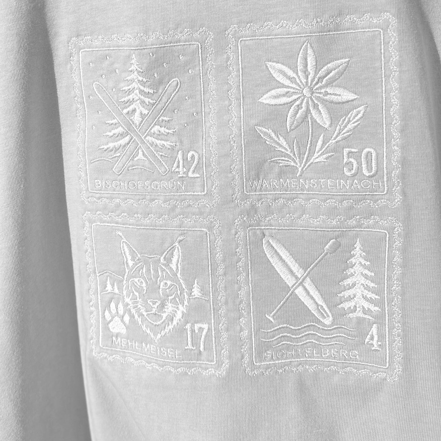 Fichtelgebirge Briefmarken - Weisses T-Shirt bestickt