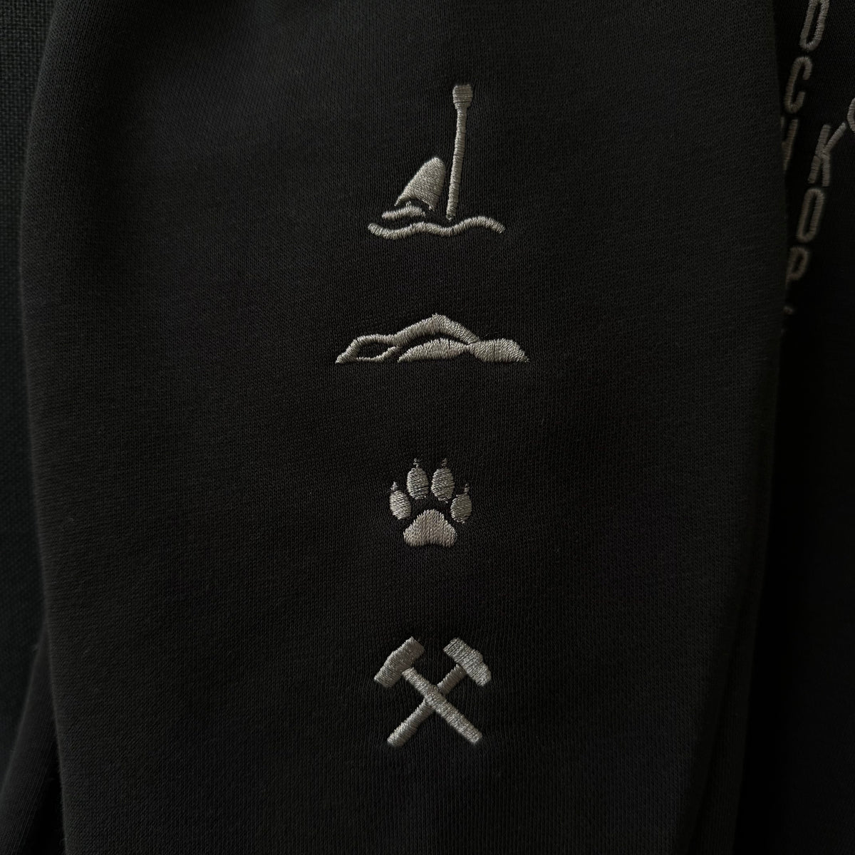 Fichtelgebirge Active - Schwarzer Hoodie mit Stick