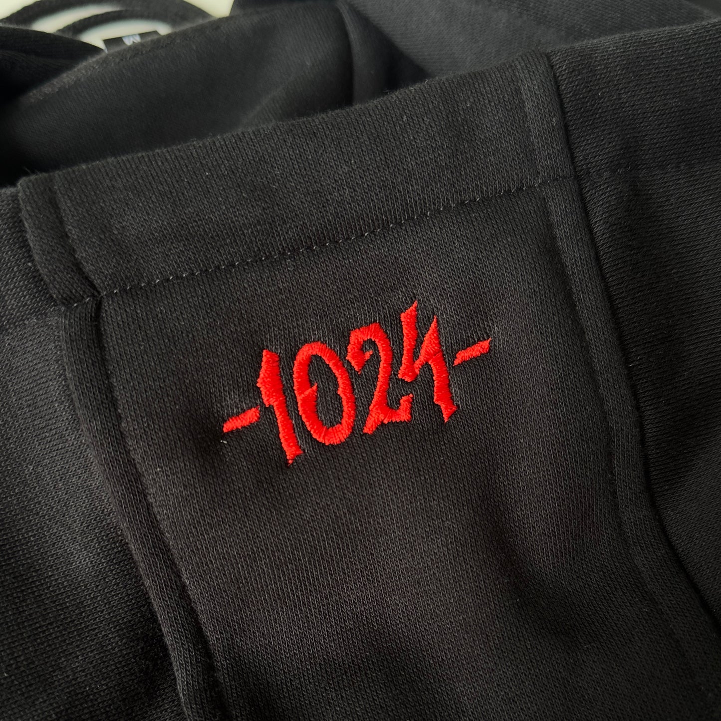 Bikepark 1024 Racing Team - Schwarzer Hoodie mit Druck und Stick
