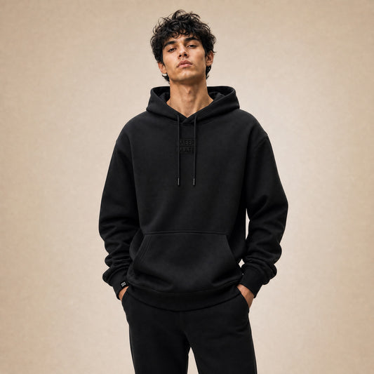 Black Square - Schwarzer Hoodie mit schwarzem Stick