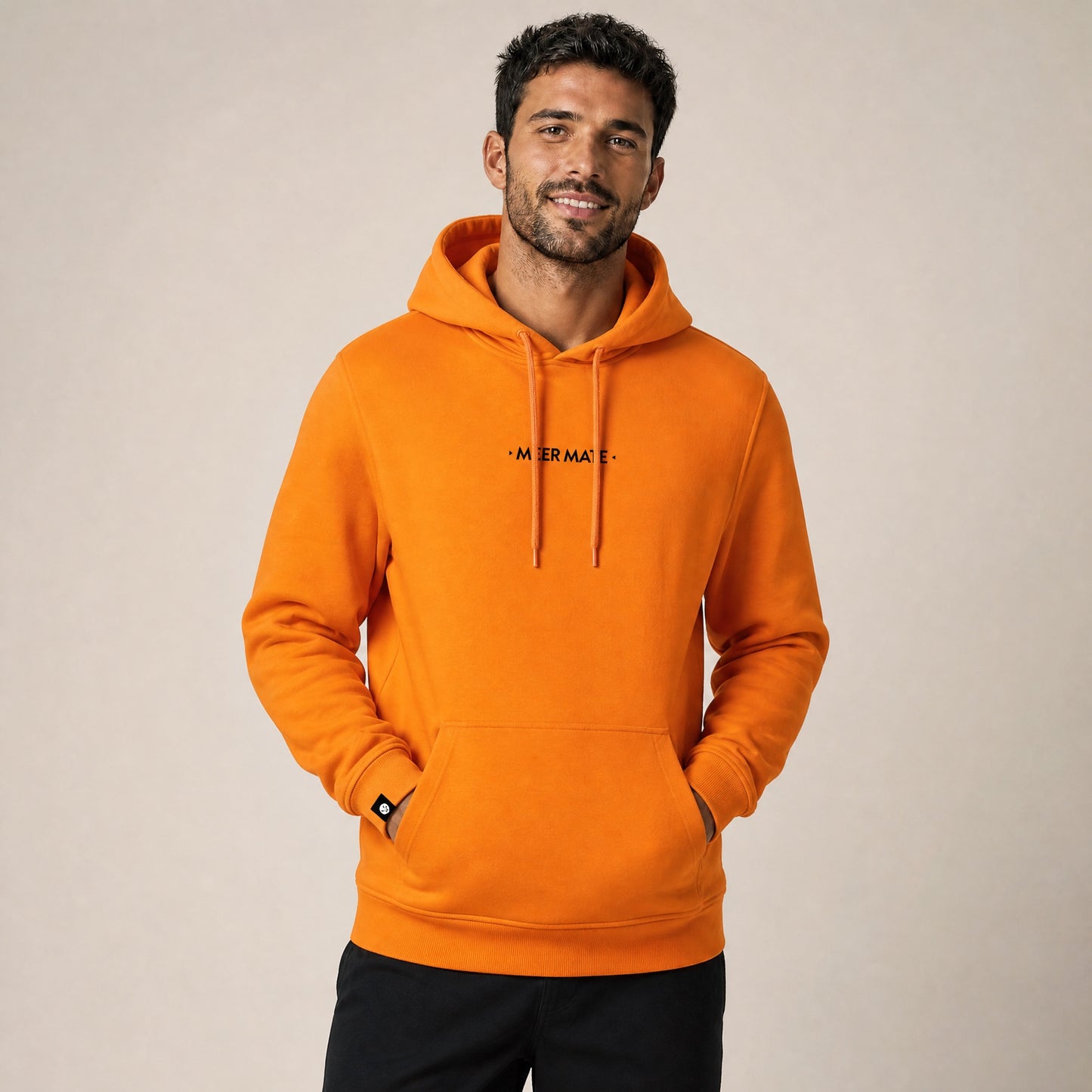 CrewLove - Oranger Hoodie mit Grafikdruck vorne und hinten
