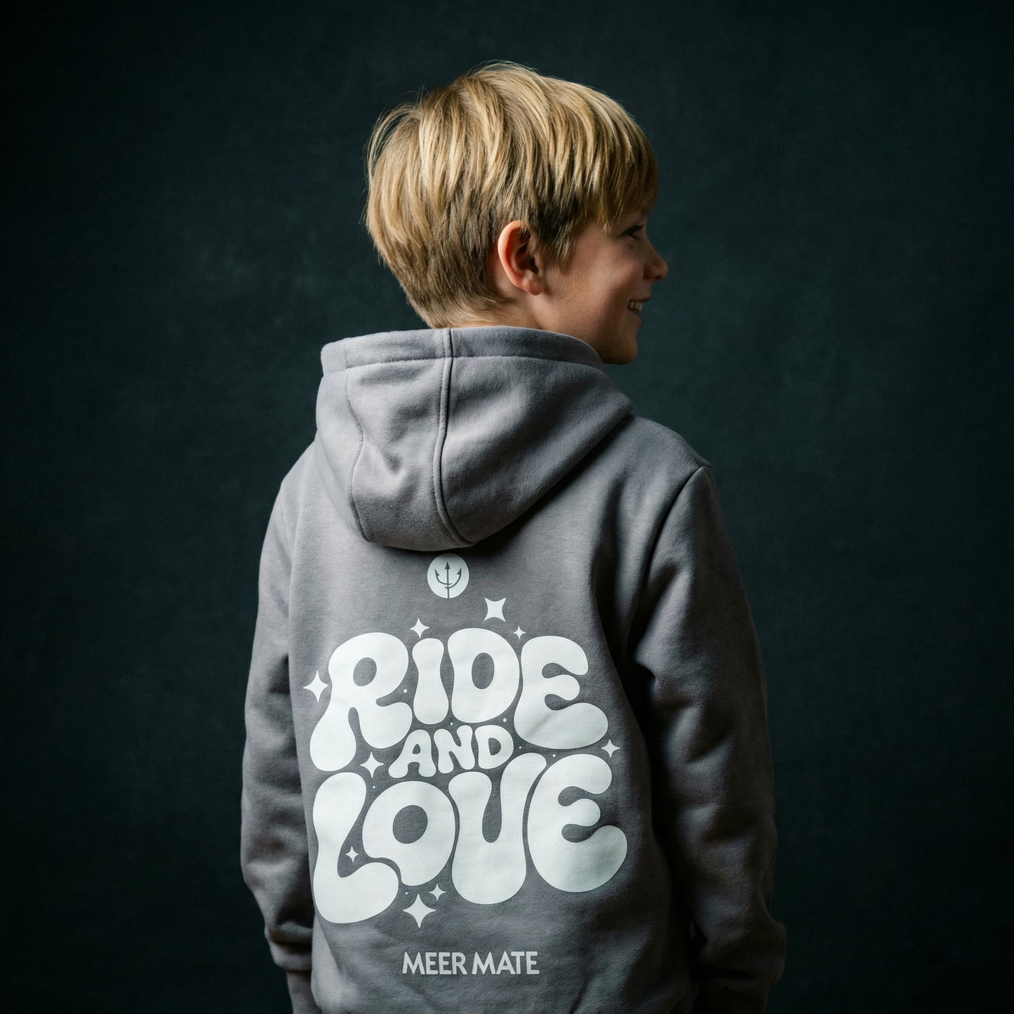 Ride & Love - Kinder-Hoodie in grau mit Stick vorne und Druck hinten