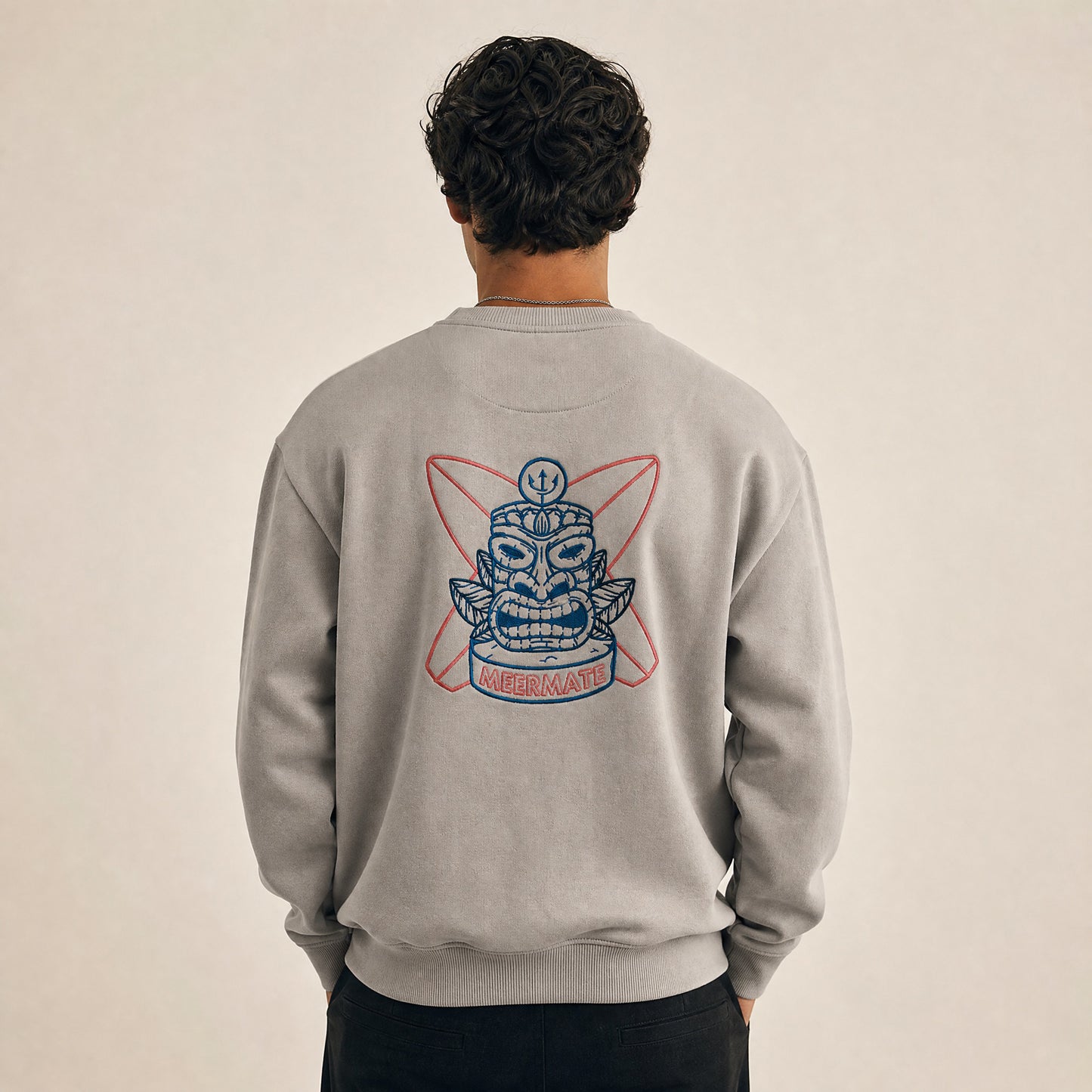 Tikki Servus Aloha-  Crewneck Pullover mit farbigem Stick vorne und hinten